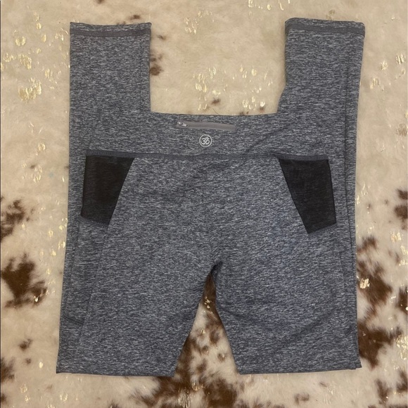 Athletic leggings - Picture 2 of 4